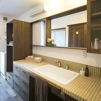 無垢Story 【造作家具×和モダン｜岐阜県各務原市】自然素材に包まれた木の香り漂うナチュラルな和モダンの家の建築実例画像9