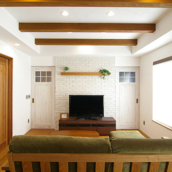 無垢Story 【造作家具×無垢材｜岐阜県安八町】アウトドア派にピッタリ！カフェ風のサーファーズハウスの建築実例画像5