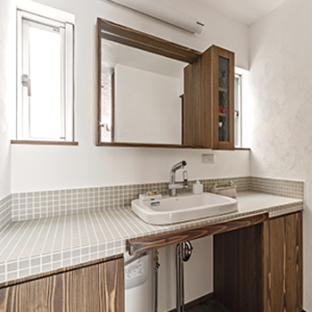 無垢Story 【造作家具×和カフェ｜愛知県海部郡】木造＆スタイリッシュな自然素材に包まれた和モダンの家の建築実例画像6