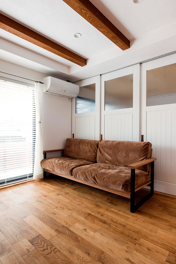 無垢Story 【2000万円台/カリフォルニア/40坪台/間取図有】潮風にさらされた風合いも造作。アウトドアスタイルのお家の建築実例画像12