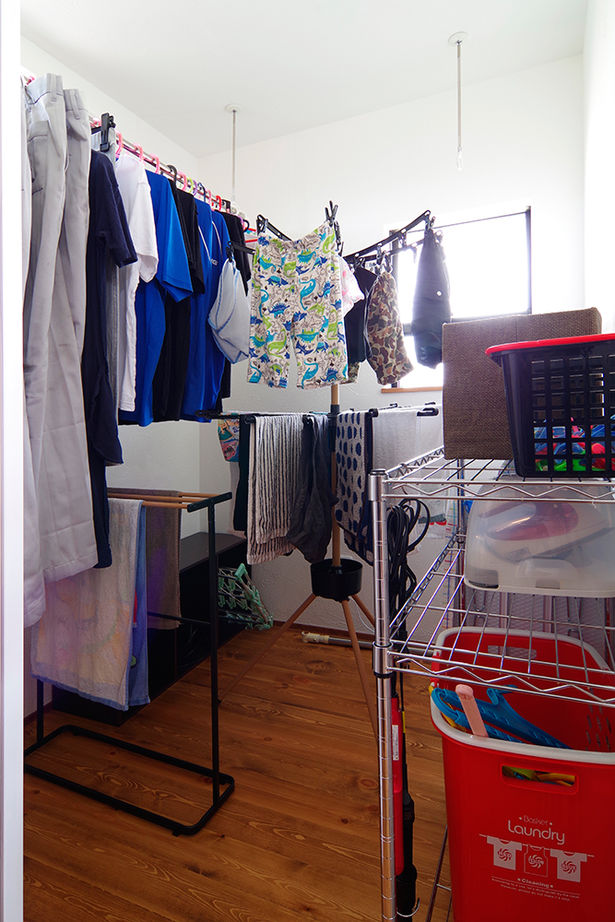 無垢Story 【愛知県/2000万円台/平屋/中庭/30坪台/間取図有】カフェ風造作がすてきな中庭を挟むコの字型の平屋の建築実例画像15