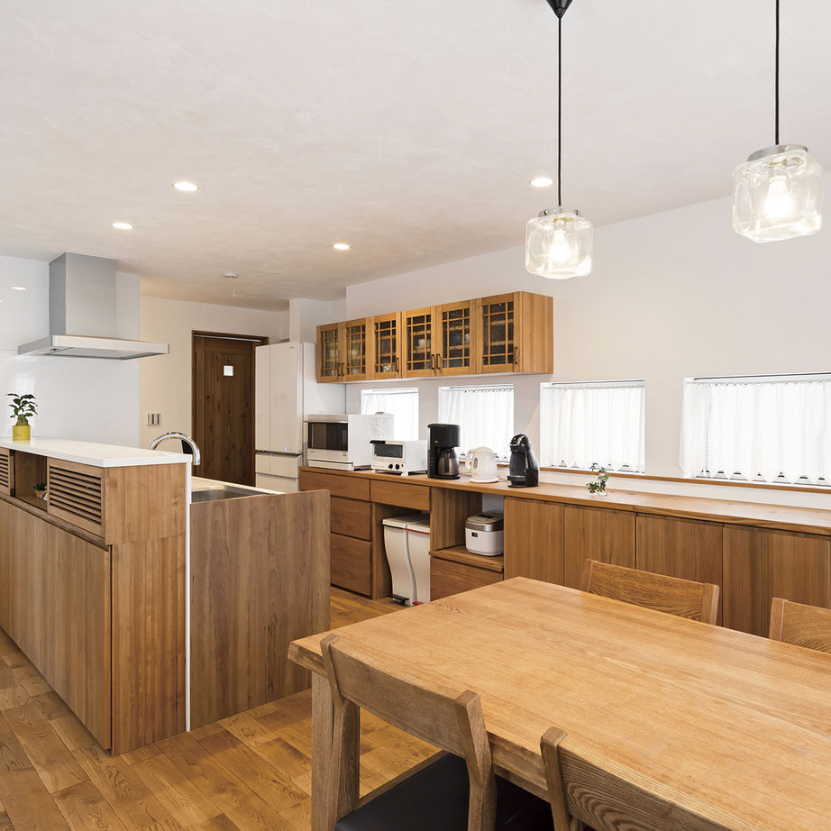 無垢Story 【二世帯住宅】厳選した自然素材と職人の造作家具に癒されるカフェにいる居心地の家｜間取り図有の建築実例画像4