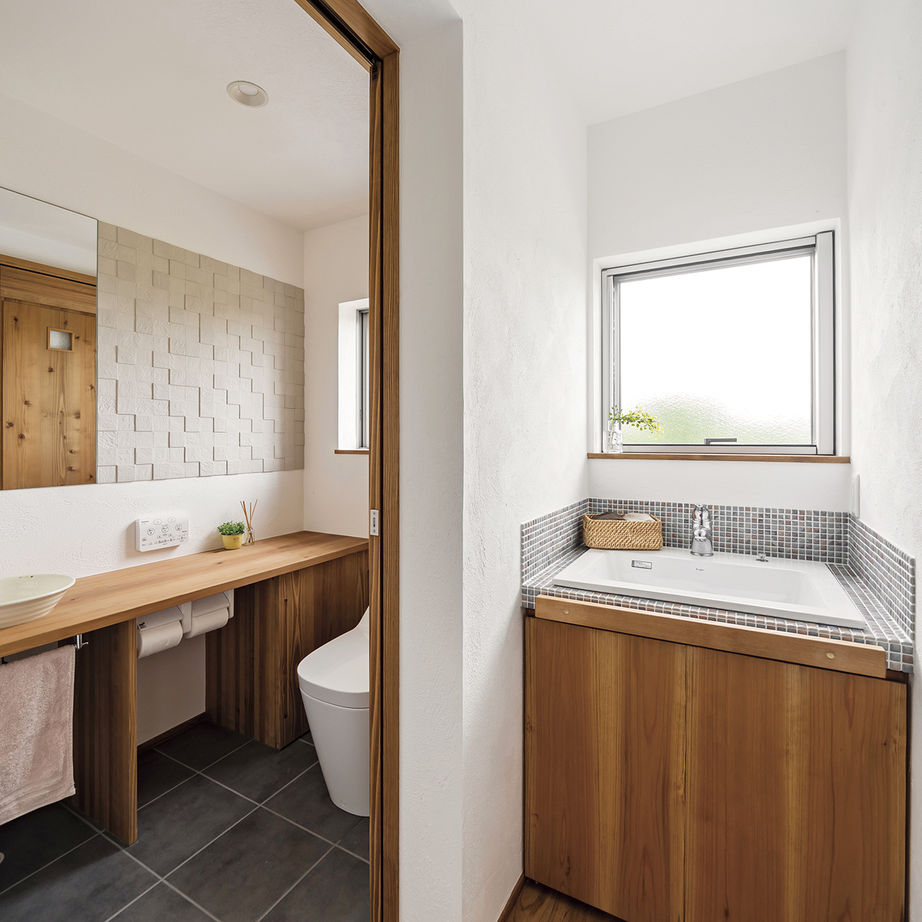 無垢Story 【二世帯住宅】厳選した自然素材と職人の造作家具に癒されるカフェにいる居心地の家｜間取り図有の建築実例画像8