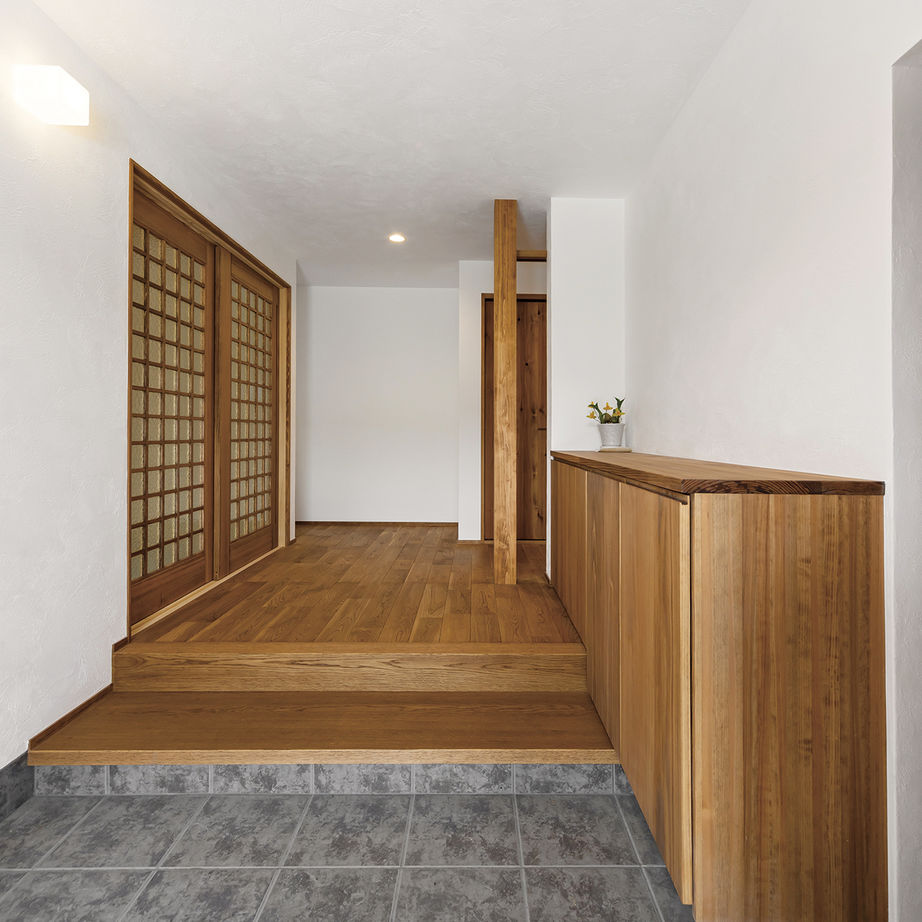 無垢Story 【二世帯住宅】厳選した自然素材と職人の造作家具に癒されるカフェにいる居心地の家｜間取り図有の建築実例画像9