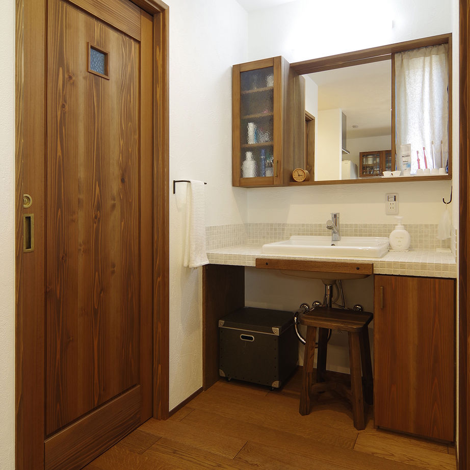 無垢Story 【岐阜県/1000万円台/小さな平屋/20坪台/間取図有】コンパクトな平屋でエコライフ。シックなカフェ風の家の建築実例画像9