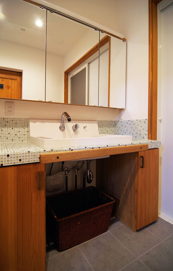 無垢Story 【自然素材×輻射式全館冷暖房】2層吹抜けの大空間がもたらす、開放感を愉しむ家｜間取り図有の建築実例画像9