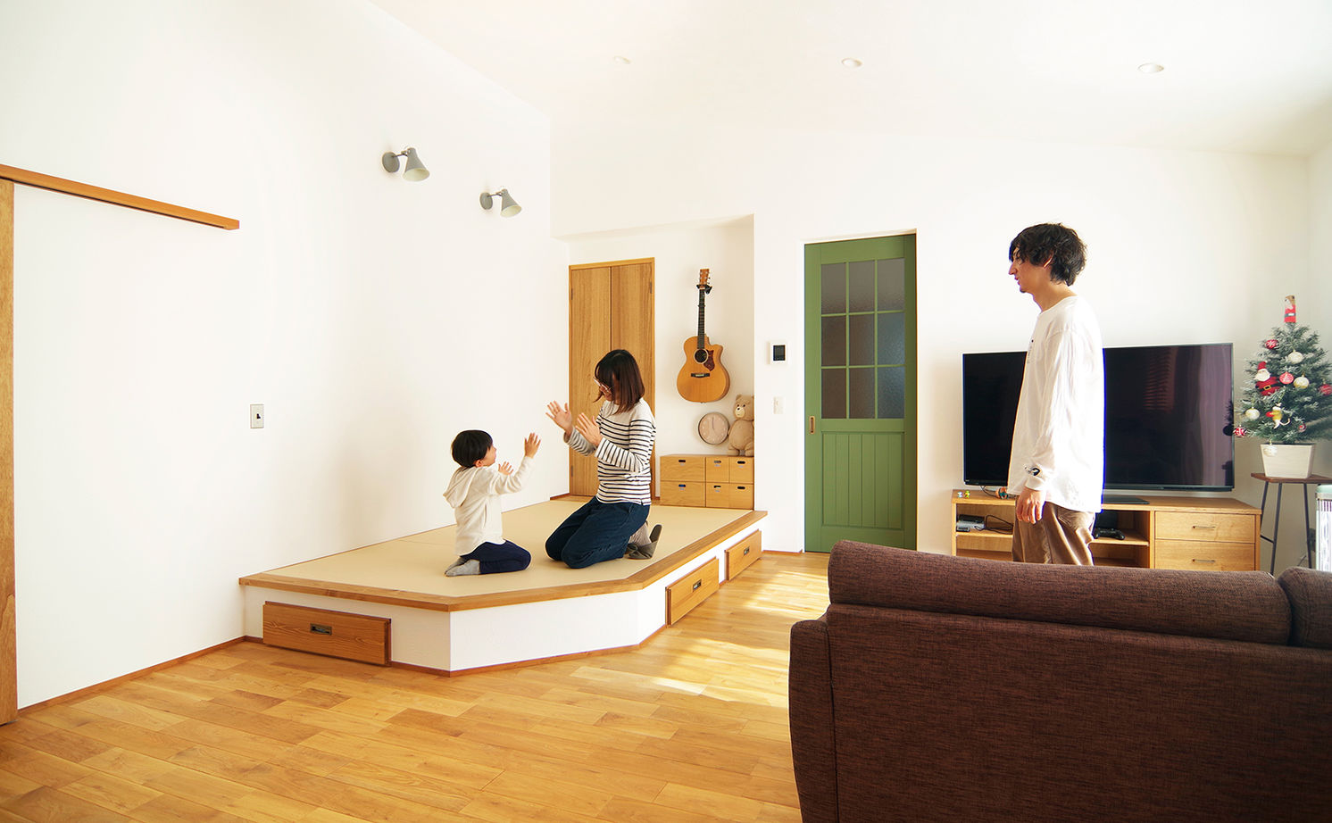 無垢Story 【岐阜県/1000万円台/平屋/30坪台/間取図有】防音室で楽器演奏も。2×4で価格を抑えた、カフェのような家の建築実例画像5