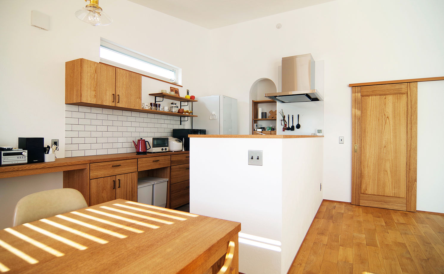 無垢Story 【岐阜県/1000万円台/平屋/30坪台/間取図有】防音室で楽器演奏も。2×4で価格を抑えた、カフェのような家の建築実例画像9