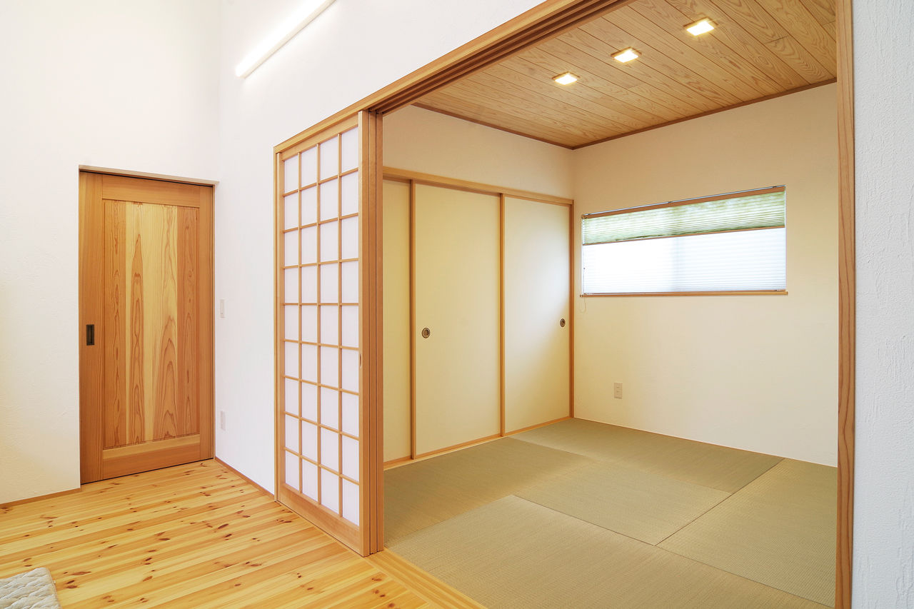 無垢Story 【岐阜県/1000万円台/コの字/中庭/平屋/30坪台/間取図有】自然素材とモルタル。素材を愉しむ中庭のある平屋の建築実例画像5