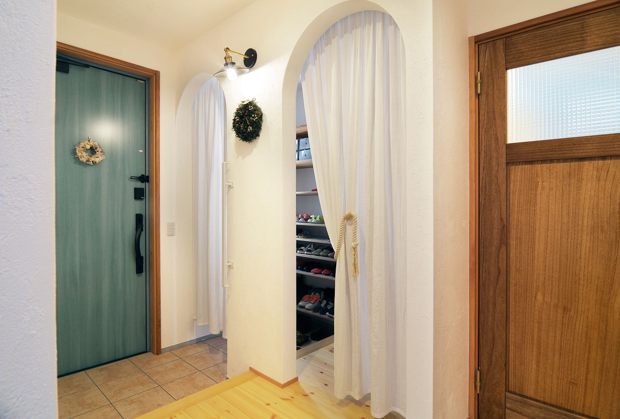 無垢Story 【岐阜県/2000万円台/おしゃれな家/30坪台/間取図有】絵本の世界の様なプロバンス風外観の美容院併設住宅の建築実例画像7