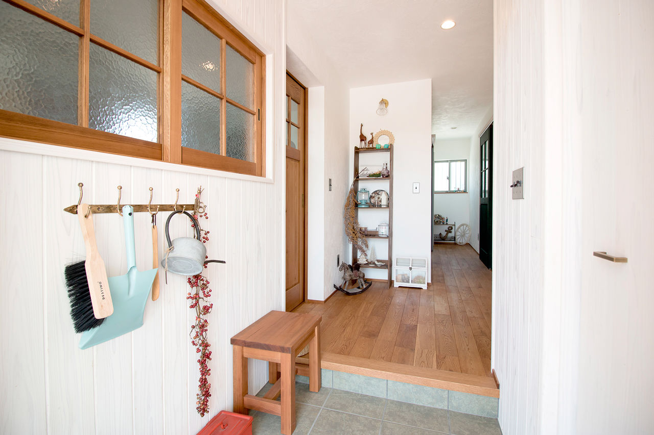 無垢Story 【岐阜県/2000万円台/店舗併設/40坪台/間取図有】カフェのようなリビングと、シンプルなアトリエのある家の建築実例画像7