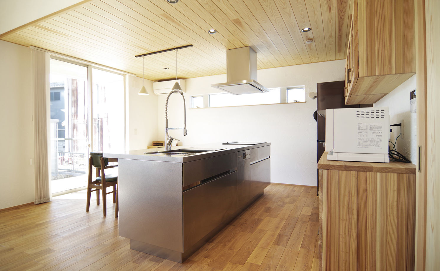 無垢Story 【1000万円台/平屋/30坪台/間取図有】収納を減らしシンプルに暮らす。素材の美しさを愉しむ平屋の家の建築実例画像5