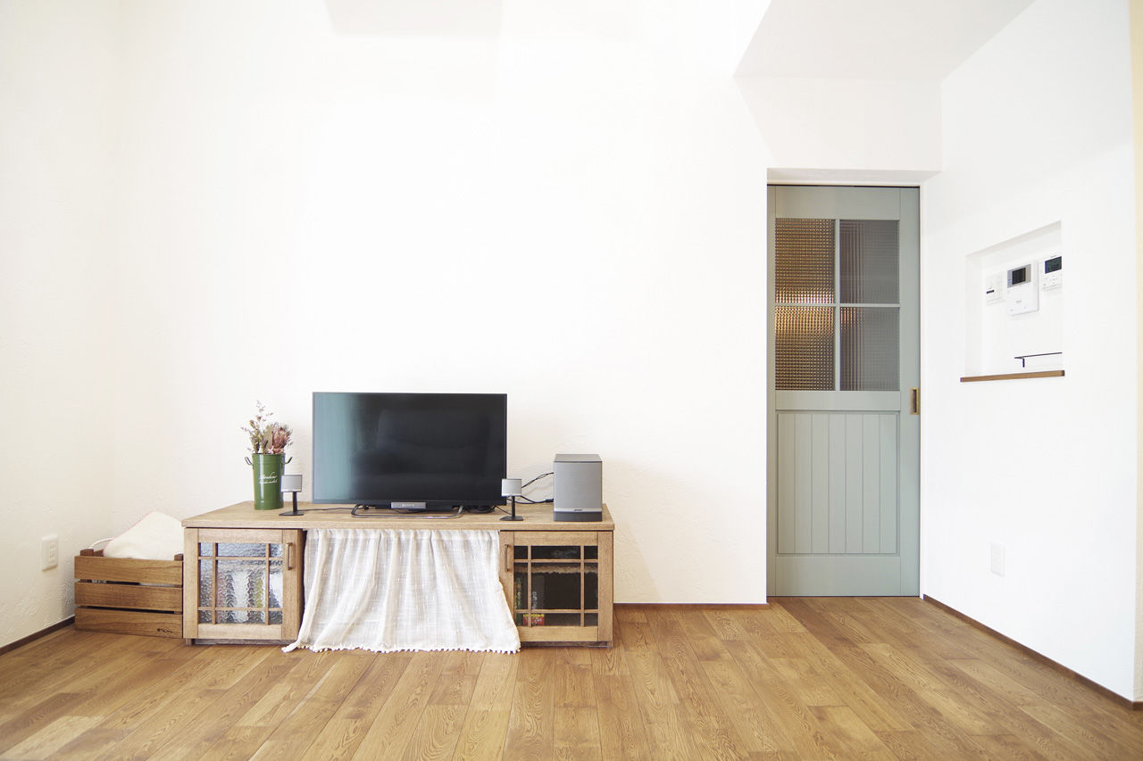 無垢Story 【岐阜県/2000万円台/平屋風/30坪台/間取図有】テーマはフランスの田舎暮らし。木と漆喰でつくる平屋風の家の建築実例画像4