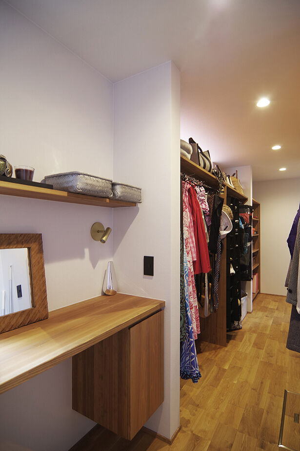 無垢Story 【愛知県/中庭/平屋風/50坪台/間取図有】多趣味な二人の、こだわりを形に。ガレージのあるロ型コートハウスの建築実例画像11