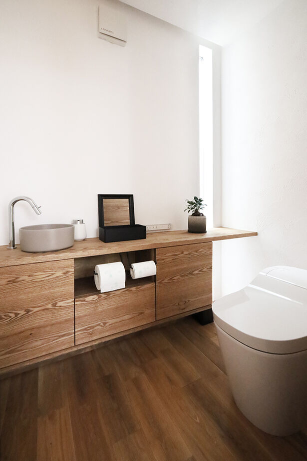 無垢Story 【愛知県/中庭/平屋風/50坪台/間取図有】多趣味な二人の、こだわりを形に。ガレージのあるロ型コートハウスの建築実例画像17