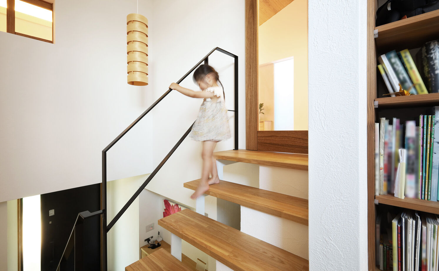 無垢Story 【愛知県/インナーガレージ/45坪台/間取図有】住むほどに愛着が湧く。木と漆喰でつくる2階LDKの家の建築実例画像10