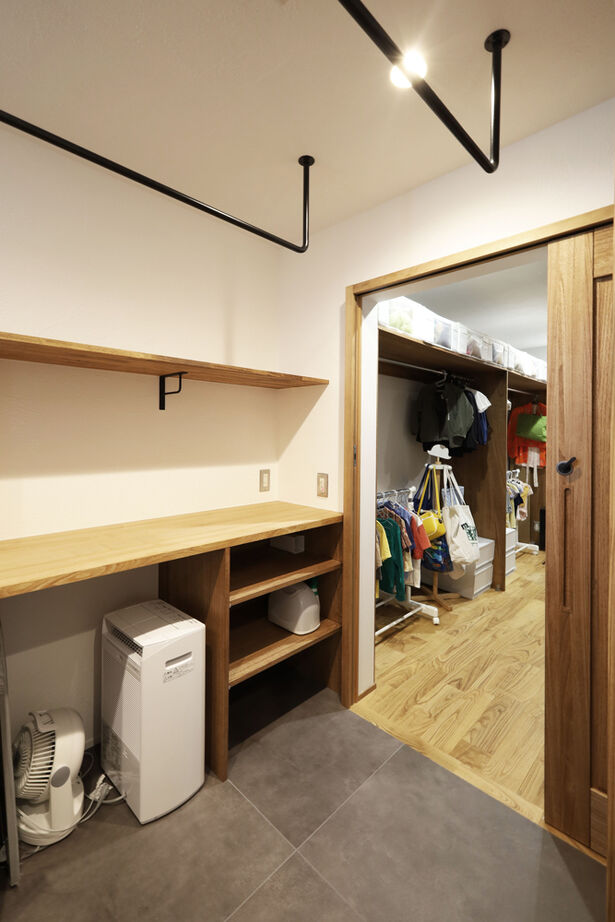 無垢Story 【愛知県/インナーガレージ/45坪台/間取図有】住むほどに愛着が湧く。木と漆喰でつくる2階LDKの家の建築実例画像12