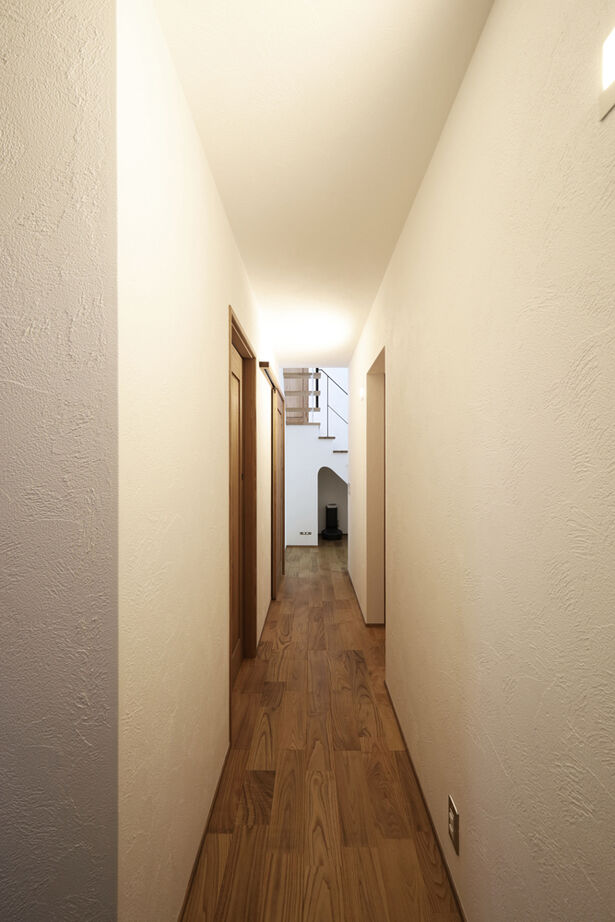 無垢Story 【愛知県/インナーガレージ/45坪台/間取図有】住むほどに愛着が湧く。木と漆喰でつくる2階LDKの家の建築実例画像14