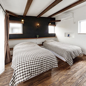 無垢Story 【2000万円台×古民家風×コの字中庭】アンティークモダンなカフェ風の家｜間取り図有の建築実例画像9