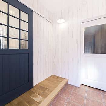 無垢Story 【カリフォルニア】アウトドアや薪ストーブのある30代で建てたカフェ風の家｜間取り図有の建築実例画像3