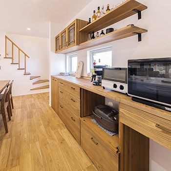 無垢Story 【カリフォルニア】アウトドアや薪ストーブのある30代で建てたカフェ風の家｜間取り図有の建築実例画像5