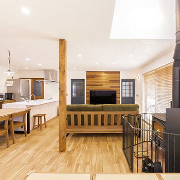 無垢Story 【カリフォルニア】アウトドアや薪ストーブのある30代で建てたカフェ風の家｜間取り図有の建築実例画像6