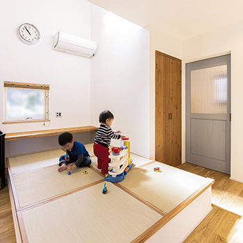 無垢Story 【カリフォルニア】アウトドアや薪ストーブのある30代で建てたカフェ風の家｜間取り図有の建築実例画像8