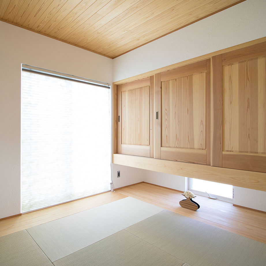 無垢Story 【平屋×無垢材×造作キッチン】光をたくさん取り込んだ、木と緑のコーディネートでカフェ気分｜間取り図有の建築実例画像6