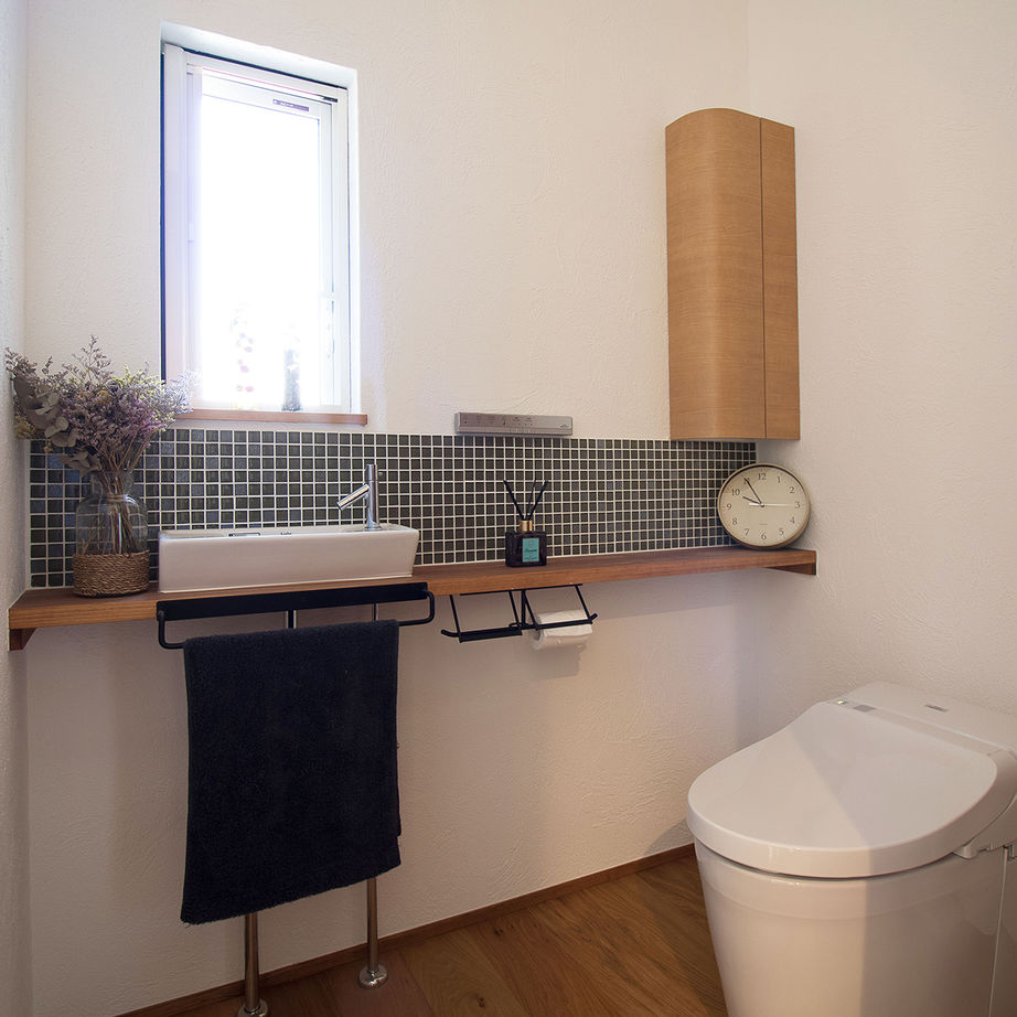 無垢Story 【平屋×無垢材×造作キッチン】光をたくさん取り込んだ、木と緑のコーディネートでカフェ気分｜間取り図有の建築実例画像8