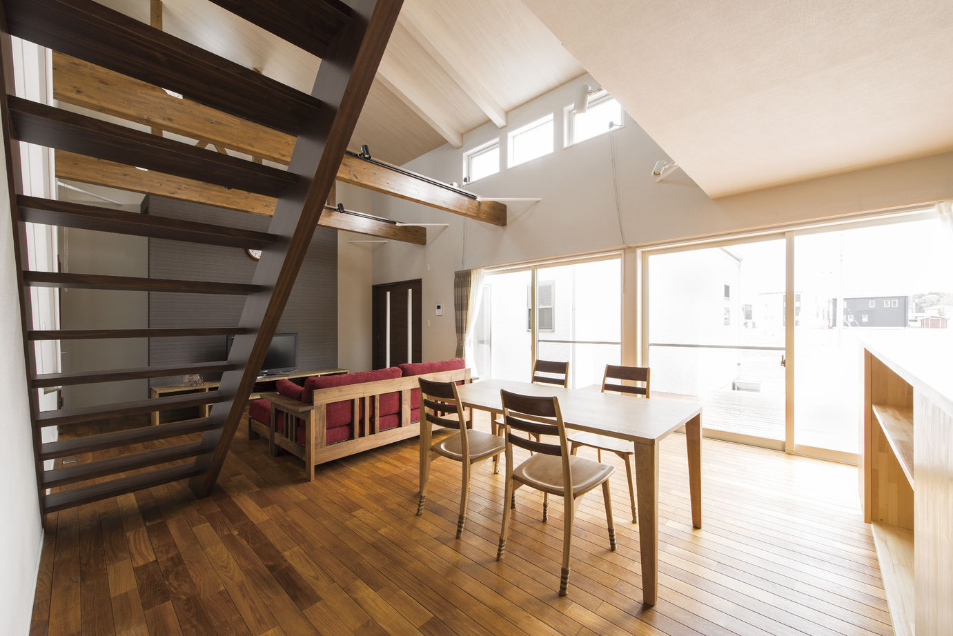 川野工務店 【平屋】空間も人もつながりを大切に　建築士夫妻とカタチにした中庭のある平屋の建築実例画像4