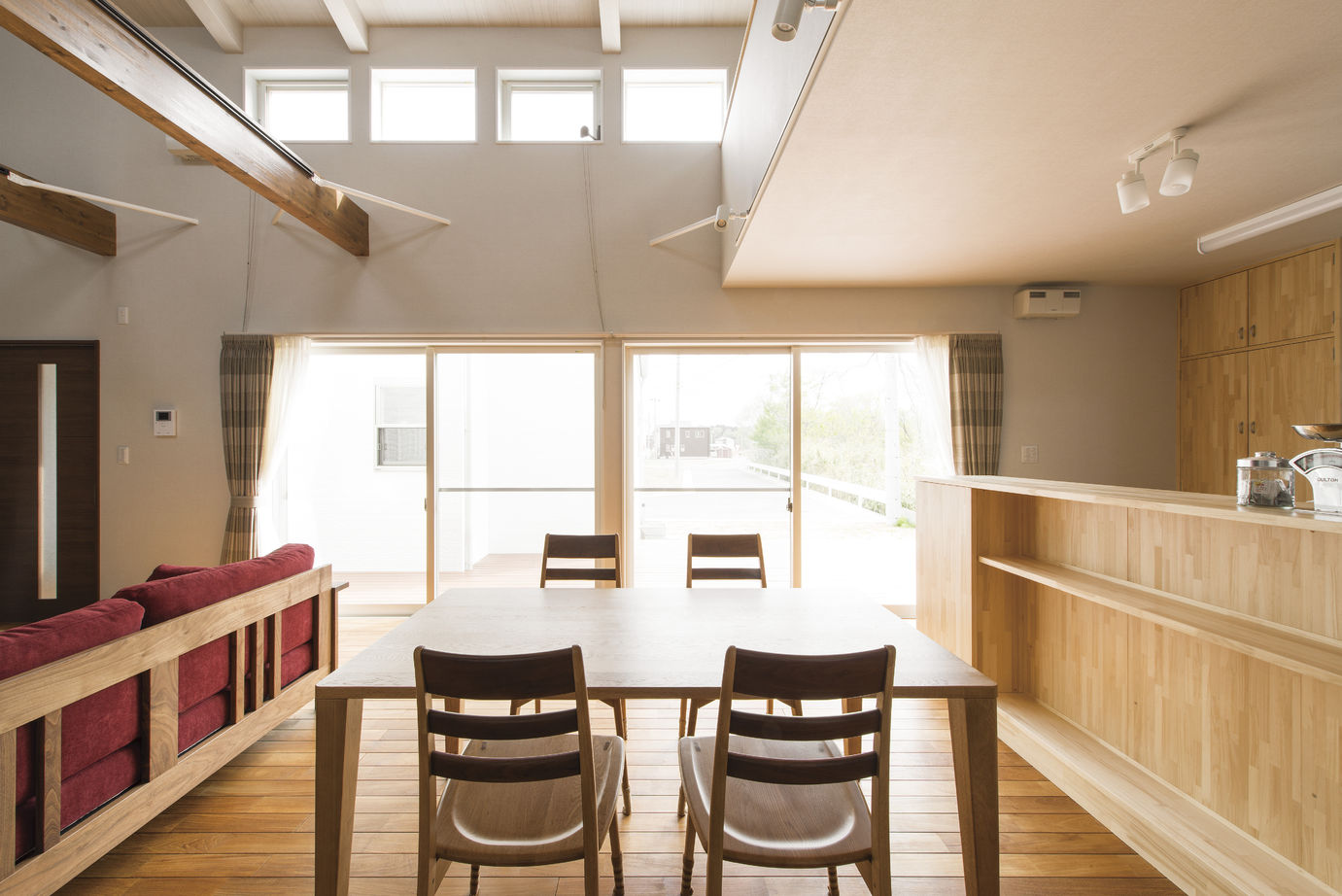 川野工務店 【平屋】空間も人もつながりを大切に　建築士夫妻とカタチにした中庭のある平屋の建築実例画像7