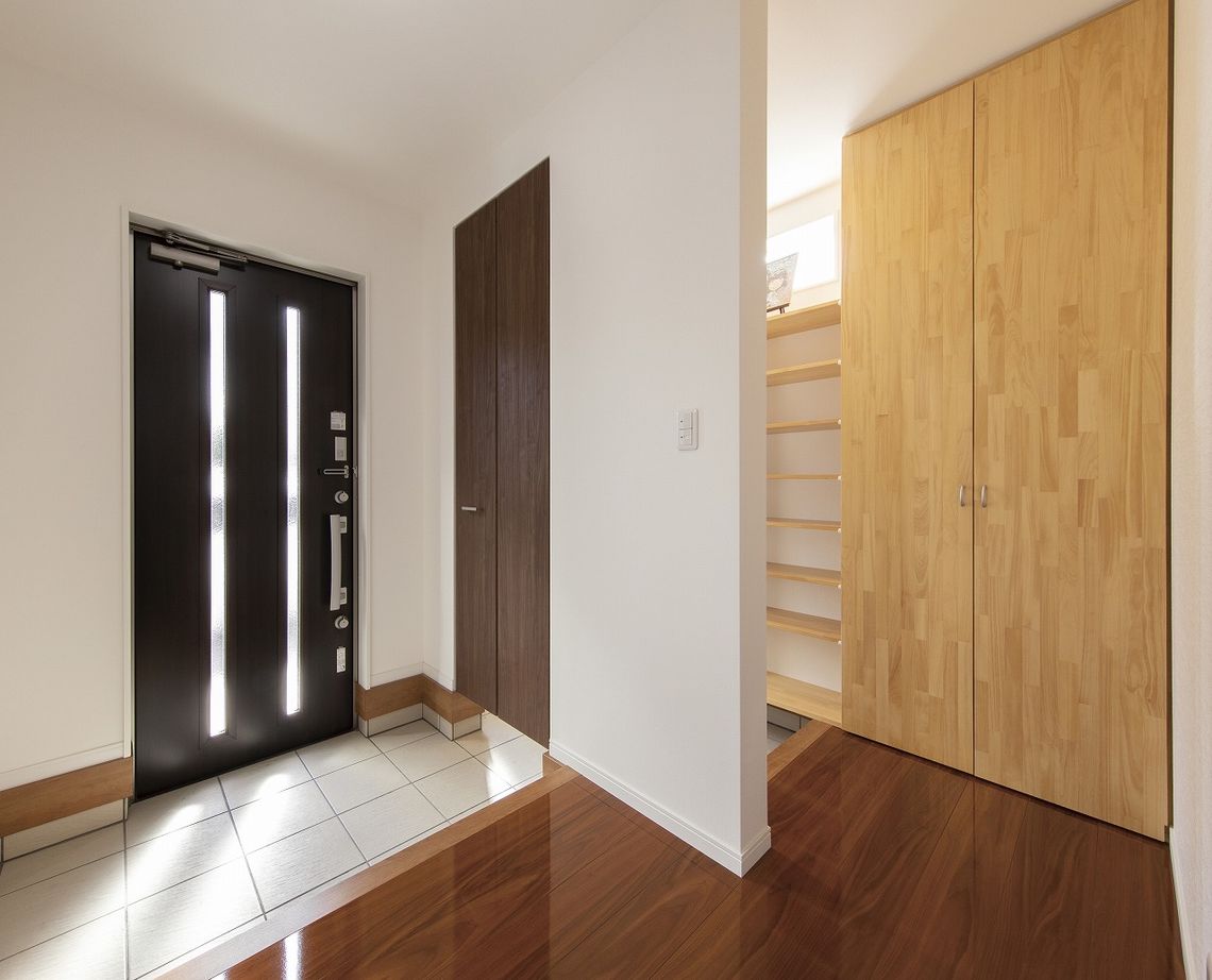 川野工務店 吹き抜けからあふれる光が心地よい、スキップフロアのある住まいの建築実例画像7