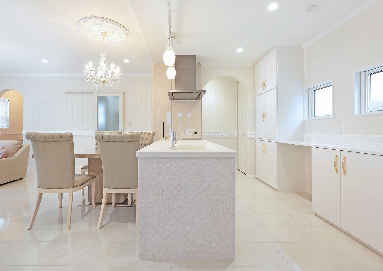 川野工務店 建築家夫妻と共に「憧れ」を追求。気品と上質さを叶えた「お城みたいな家」で笑顔の日々を！の建築実例画像4