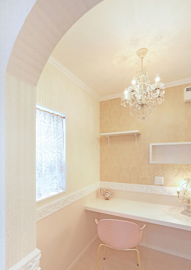 川野工務店 建築家夫妻と共に「憧れ」を追求。気品と上質さを叶えた「お城みたいな家」で笑顔の日々を！の建築実例画像5