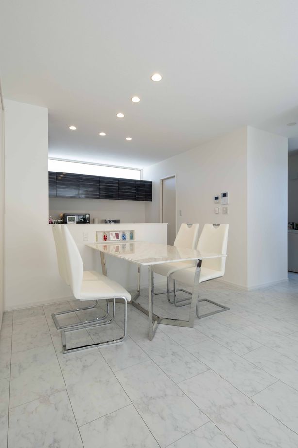 アーキテックプランニング 【2500～3000万円/４LDK間取り図有】オープンLDK、2階浴室、組込車庫などこだわりをすべて実現した家の建築実例画像3