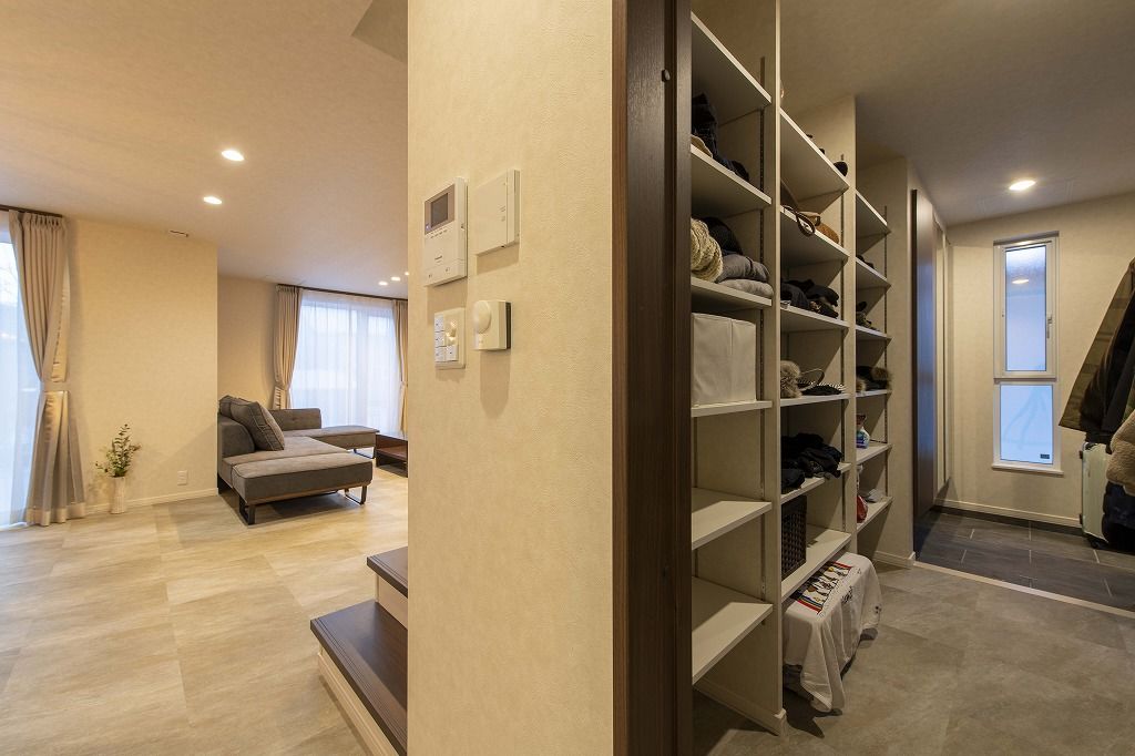 アーキテックプランニング 【2000～2500万円/間取り図有】魅せるキッチンまわりや1階ファミリークローゼットが大成功の建築実例画像7