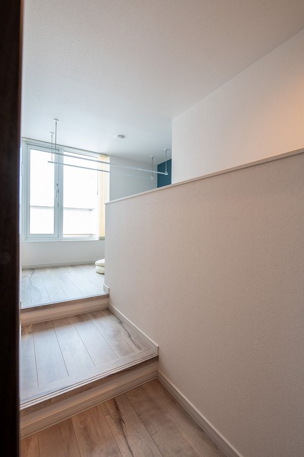 アーキテックプランニング 【2000～2500万円/５LDK/間取り図有】ハイ天井やスキップフロア、6人で暮らすほどよい距離感の二世帯住宅の建築実例画像10