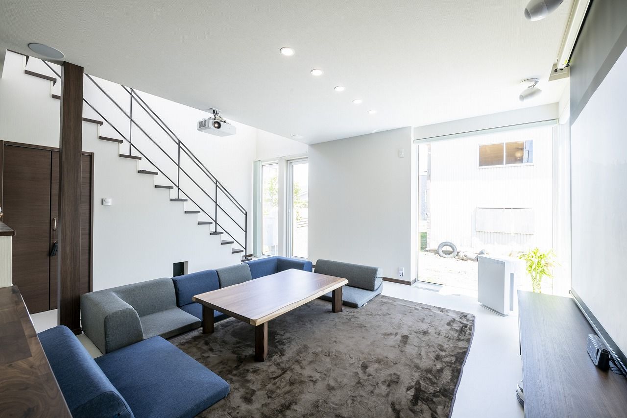 アーキテックプランニング 【2000～2500万円/４LDK/間取り図有】リビングシアターのある住まい。非日常を日常で楽しめインドアライフを満喫の建築実例画像4