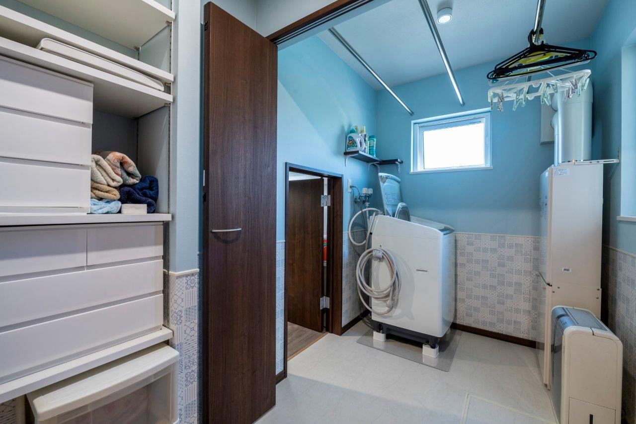 アーキテックプランニング 【2500～3000万円/４LDK間取り図有】中二階や蔵、愛猫と暮らす工夫の詰まった組込車庫のある住まいの建築実例画像8