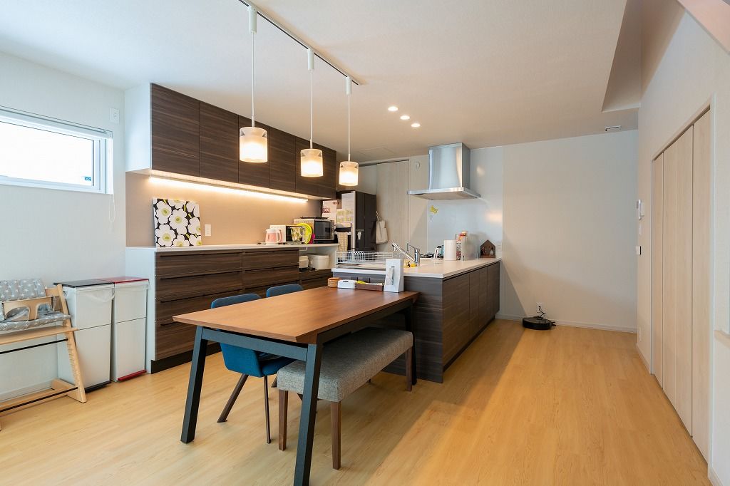 アーキテックプランニング 【2000万円台/４LDK/間取り図有】家族との思いでをたくさん作る「繋がる家」。暮らしやすい工夫が溢れる住まいの建築実例画像2