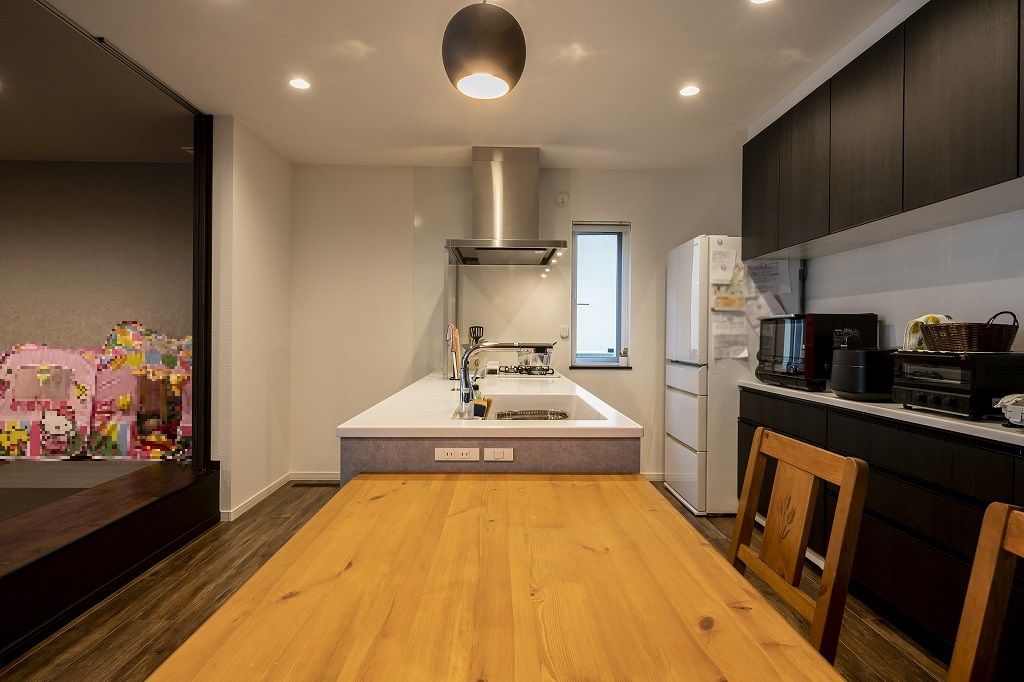 アーキテックプランニング 【2000～2500万円/４LDK間取り図有】人気のアール壁や小上がりゲストルーム、家族の絆深まる住まいの建築実例画像4