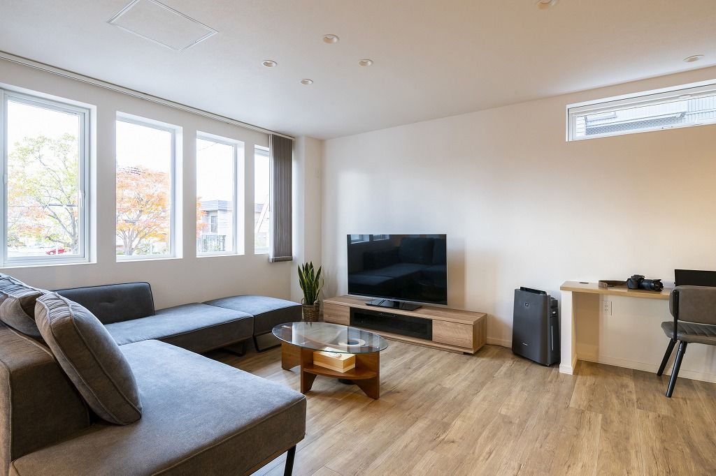 アーキテックプランニング 【3500~4000万円/間取り図有/ビルトインガレージ】かっこいいナチュラルを実現。個性を活かした3階建て住宅の建築実例画像5