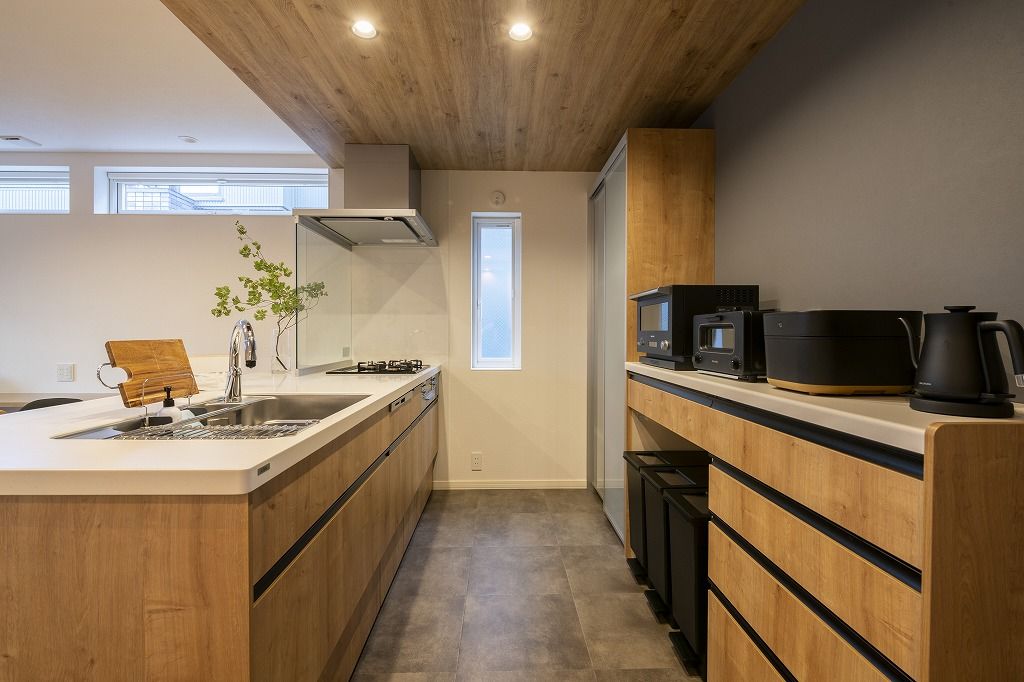 アーキテックプランニング 【3500~4000万円/間取り図有/ビルトインガレージ】かっこいいナチュラルを実現。個性を活かした3階建て住宅の建築実例画像7