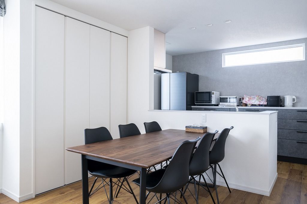 アーキテックプランニング [2000万円台/間取り図有]限られた敷地を活かしたプランニング。3階建てで叶えた家族5人で暮らす機能的な住まいの建築実例画像4