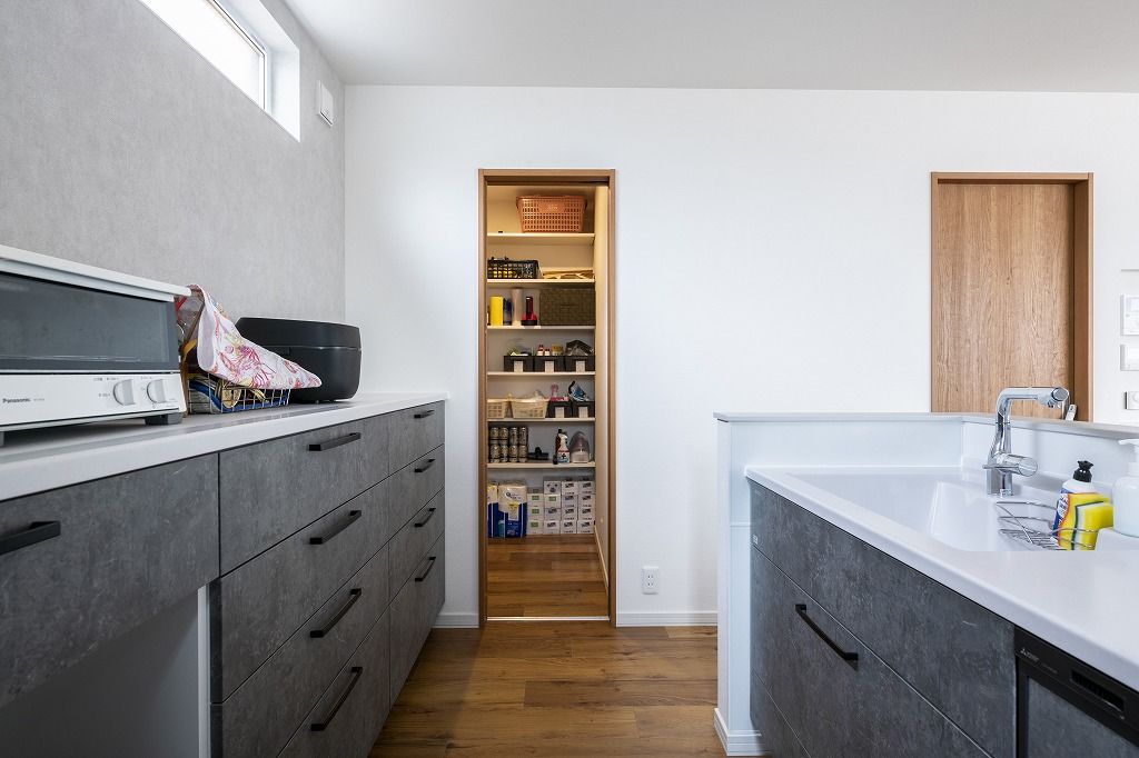 アーキテックプランニング [2000万円台/間取り図有]限られた敷地を活かしたプランニング。3階建てで叶えた家族5人で暮らす機能的な住まいの建築実例画像5