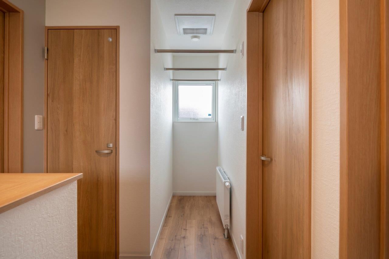 アーキテックプランニング 【2000～2500万円/４LDK間取り図有/ゲストルーム】木の質感とぬくもり溢れるインテリアも映える住まいの建築実例画像10