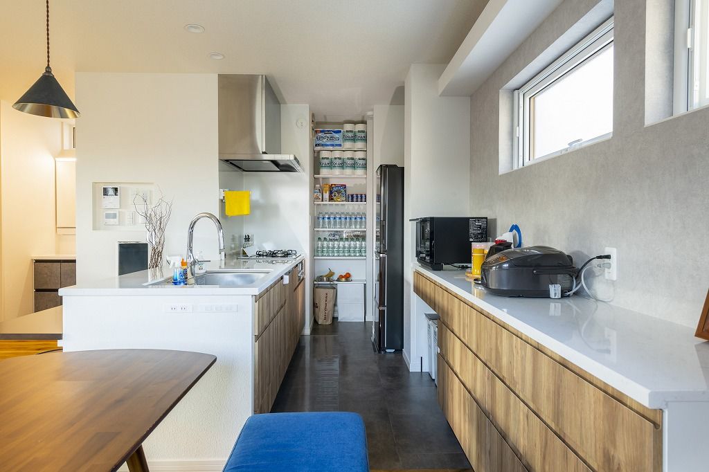 アーキテックプランニング 【2000万円台/間取り図有/ガレージ】都会でビーチリゾート風の注文住宅が完成、ご夫婦のこだわりが詰まった住まいの建築実例画像5