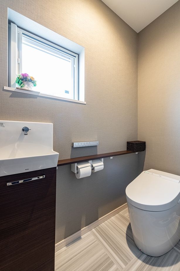 アーキテックプランニング 【2000万円台】印象的な立体凹凸外観デザインやミセスコーナーやペットスペースなど快適空間充実の住まいの建築実例画像3