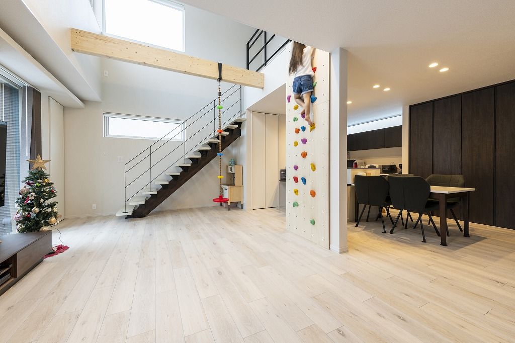 アーキテックプランニング 【3000～3500万円/５LDK間取り図有/2階建て/車庫】クライミングウォールなど子どもが家の中で楽しめる住まいの建築実例画像3