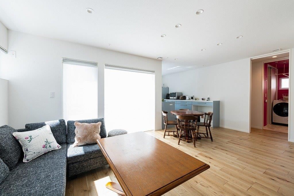 アーキテックプランニング 【平屋/1500～2000万円/２LDK間取り図有】好きな色やモノに囲まれた、終の棲家の平屋の住まいの建築実例画像3